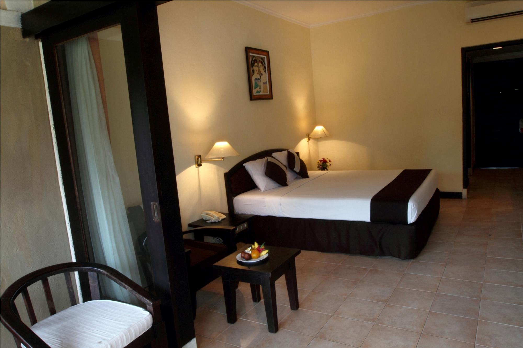 New Sunari Lovina Beach Resort Экстерьер фото